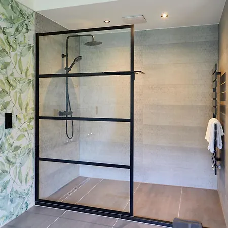 Naturpurhotel Maarblick 호텔 메르펠트