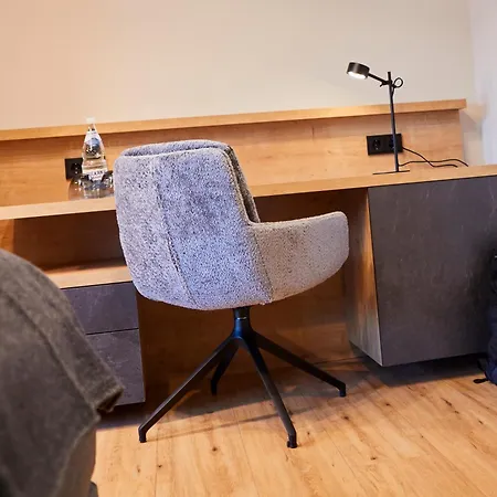 Naturpurhotel Maarblick 호텔 메르펠트