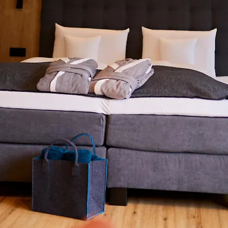 Naturpurhotel Maarblick 4* Meerfeld