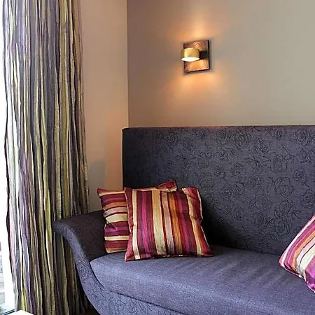 Naturpurhotel Maarblick فندق ميرفيلد
