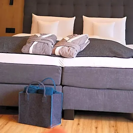 Naturpurhotel Maarblick فندق 4*