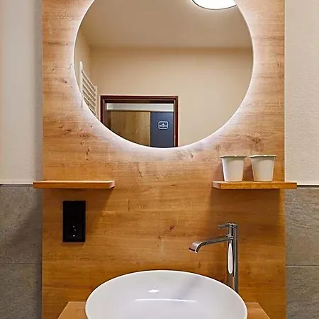 فندق Naturpurhotel Maarblick 4*