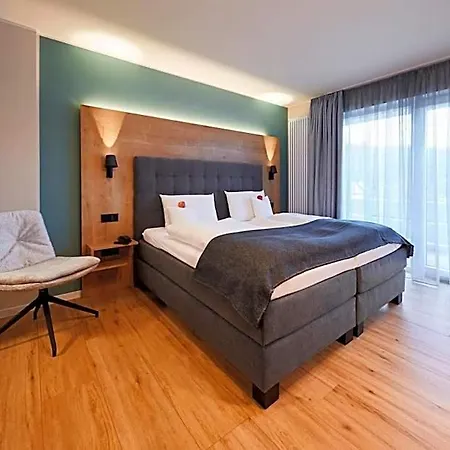 Naturpurhotel Maarblick فندق ميرفيلد