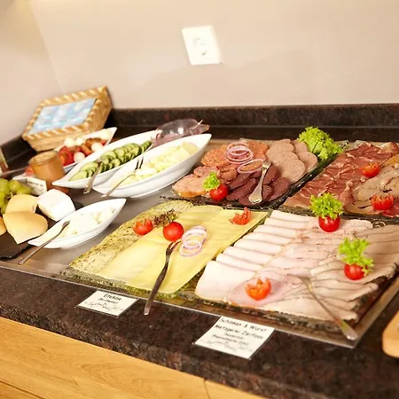 Naturpurhotel Maarblick 호텔 메르펠트