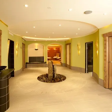 Naturpurhotel Maarblick 호텔 4*